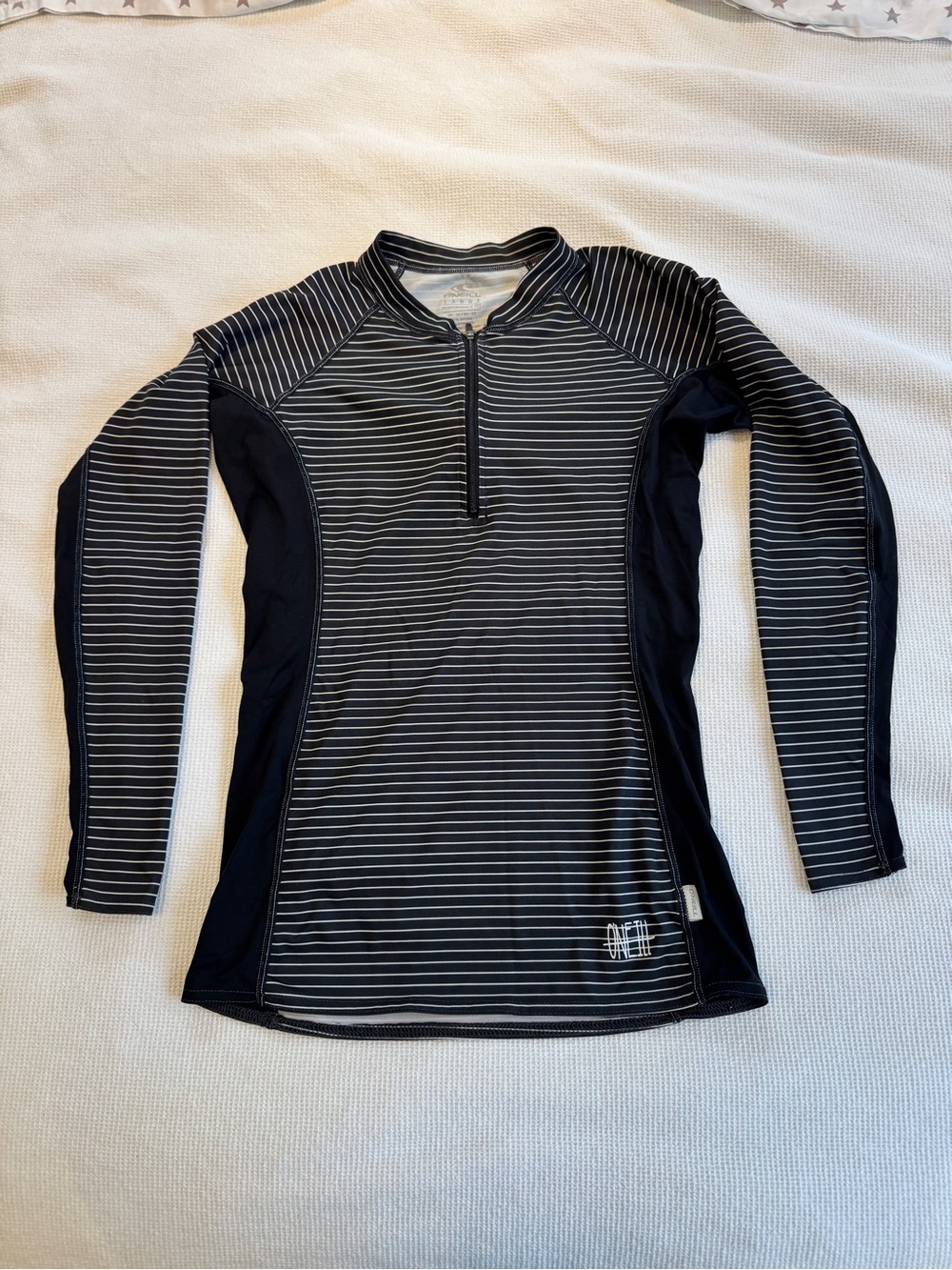 O'Neill Black & White Striped Long-Sleeve Rash Guard